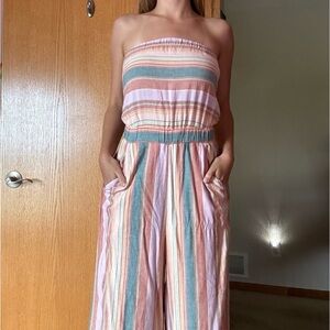 American Eagle Jumpsuit Tie Back Linen Blend with pockets & removable straps